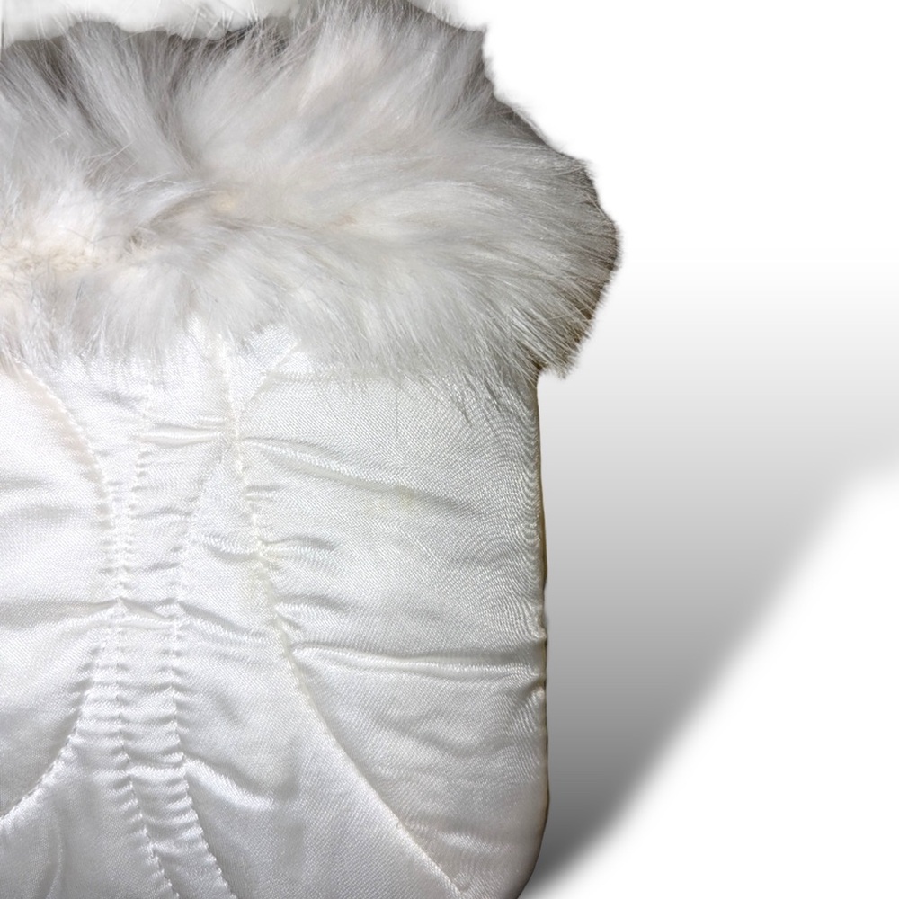 AUTH COACH NEW ARCHIVAL SKI POUCHETTE 🎿WRISTLET IN SATIN NYLON QUILTED WHITE FUR - Picture 4 of 6
